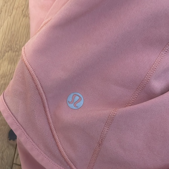 Lululemon Hotty Hots Size 4 4” Pink Savannah - Picture 2 of 2